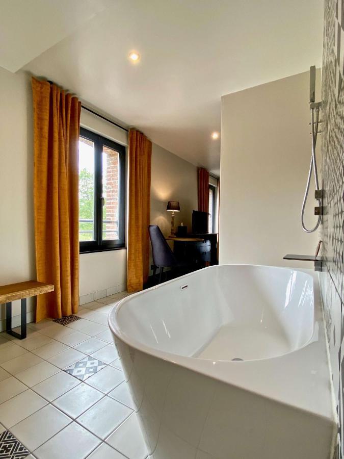 Hotel Le Moulin Fouret Saint-Aubin-le-Vertueux Exteriér fotografie